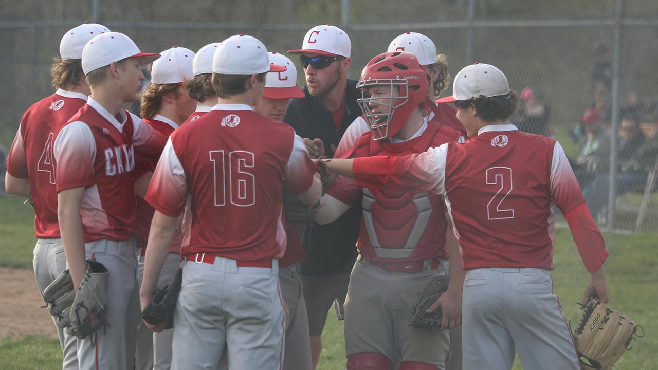 Warriors storm back in seventh inning, defeat Troy 11-10